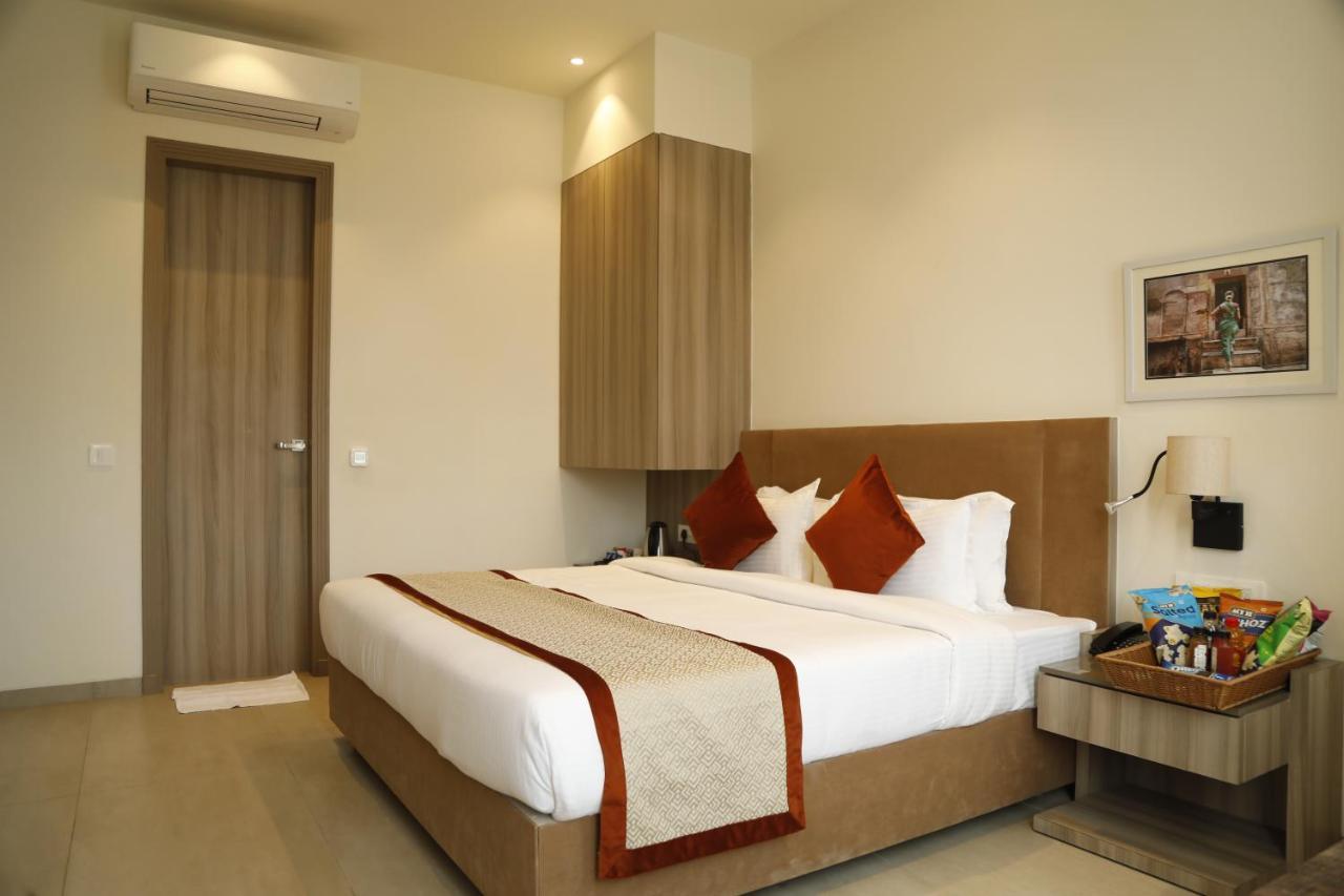 Hotel The Royal Vista Waranasi Zewnętrze zdjęcie