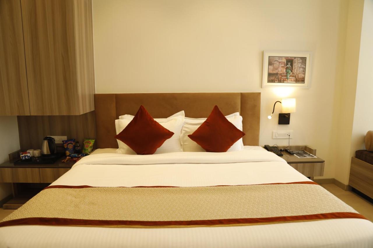 Hotel The Royal Vista Waranasi Zewnętrze zdjęcie