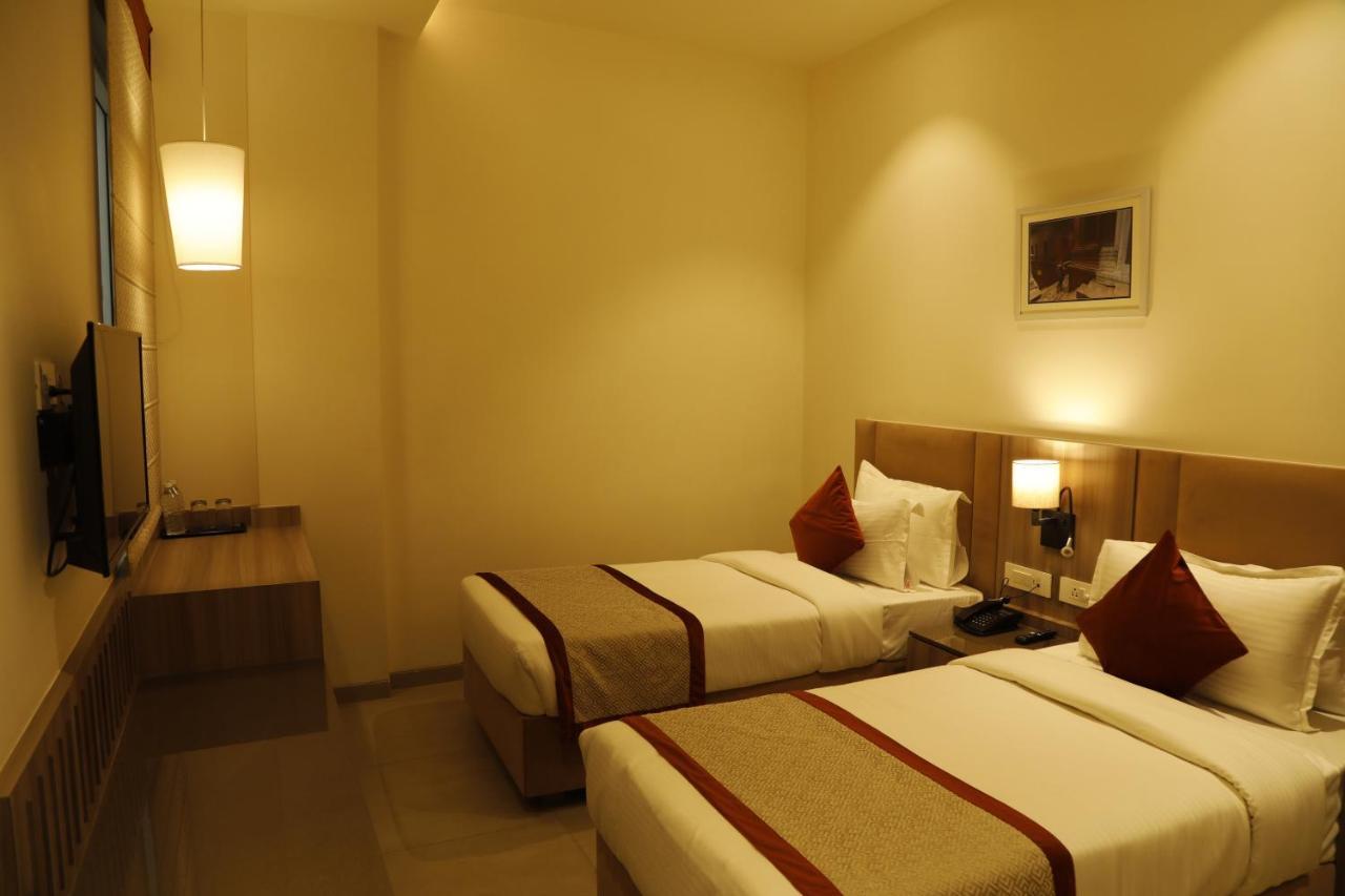 Hotel The Royal Vista Waranasi Zewnętrze zdjęcie
