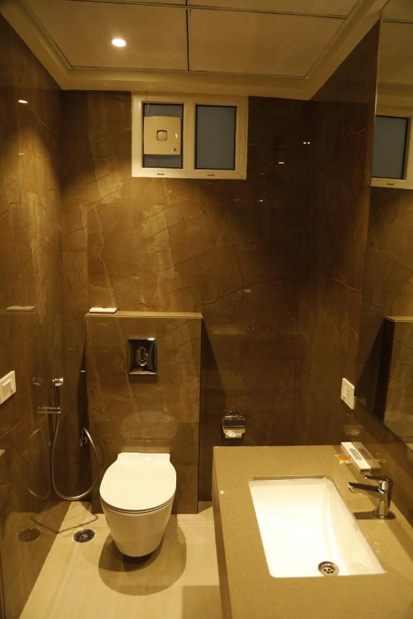 Hotel The Royal Vista Waranasi Zewnętrze zdjęcie