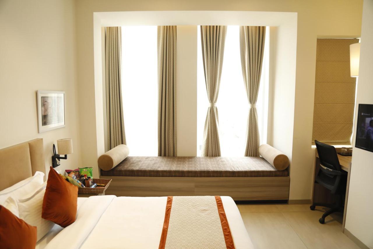 Hotel The Royal Vista Waranasi Zewnętrze zdjęcie