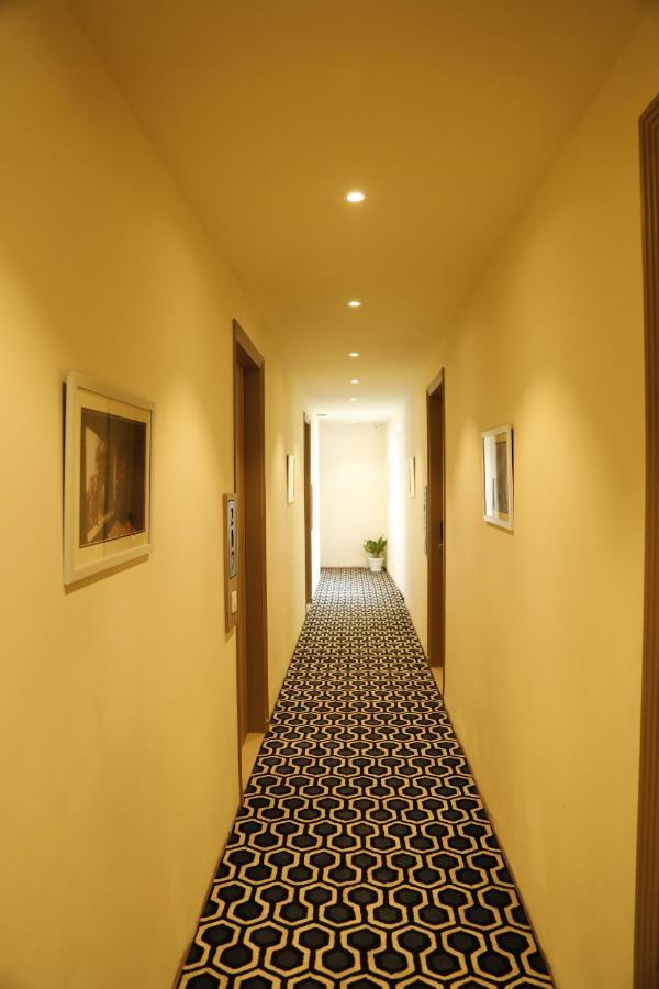 Hotel The Royal Vista Waranasi Zewnętrze zdjęcie