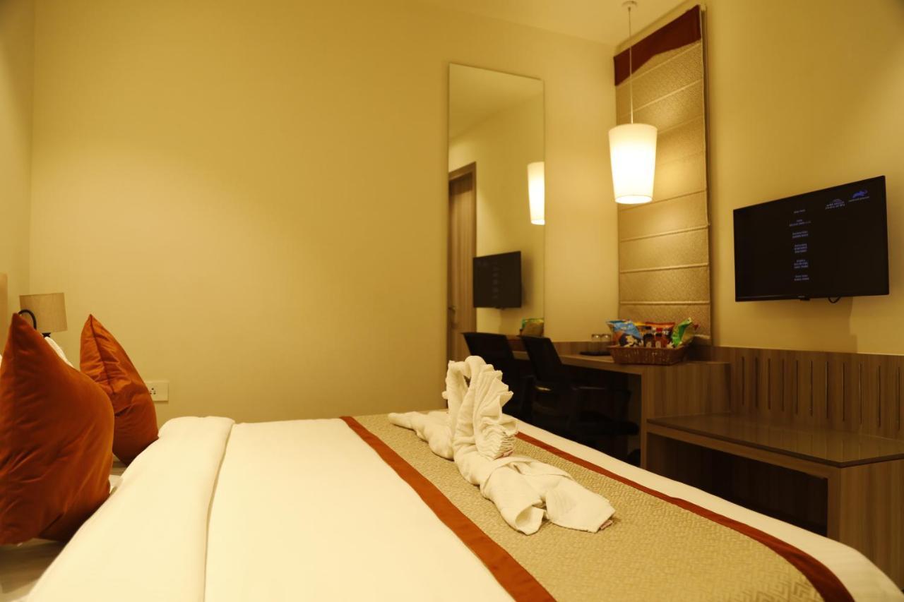 Hotel The Royal Vista Waranasi Zewnętrze zdjęcie