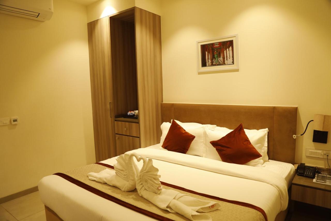 Hotel The Royal Vista Waranasi Zewnętrze zdjęcie