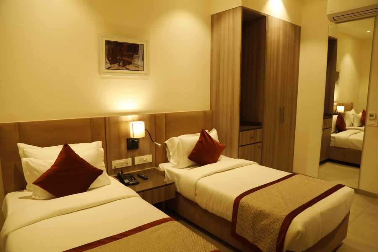 Hotel The Royal Vista Waranasi Zewnętrze zdjęcie